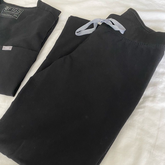 FIGS - Picture 3 of 3